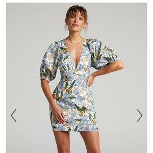 NEW WITH TAGS Showpo Amalie the Label Dress